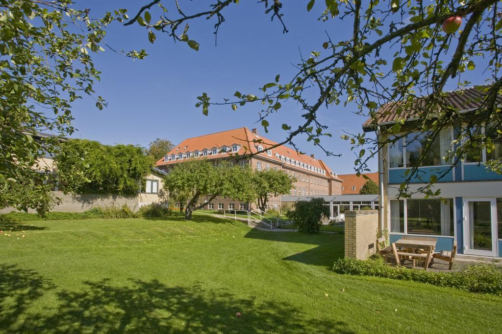 Emmaus Hostel Haslev Экстерьер фото
