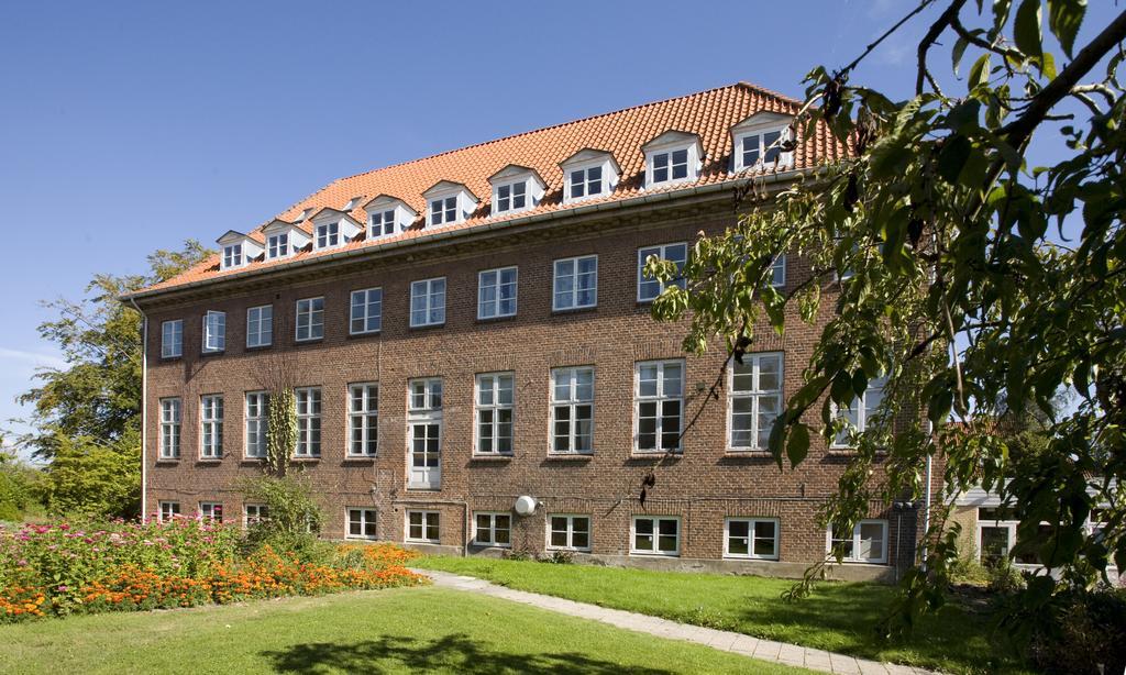 Emmaus Hostel Haslev Экстерьер фото