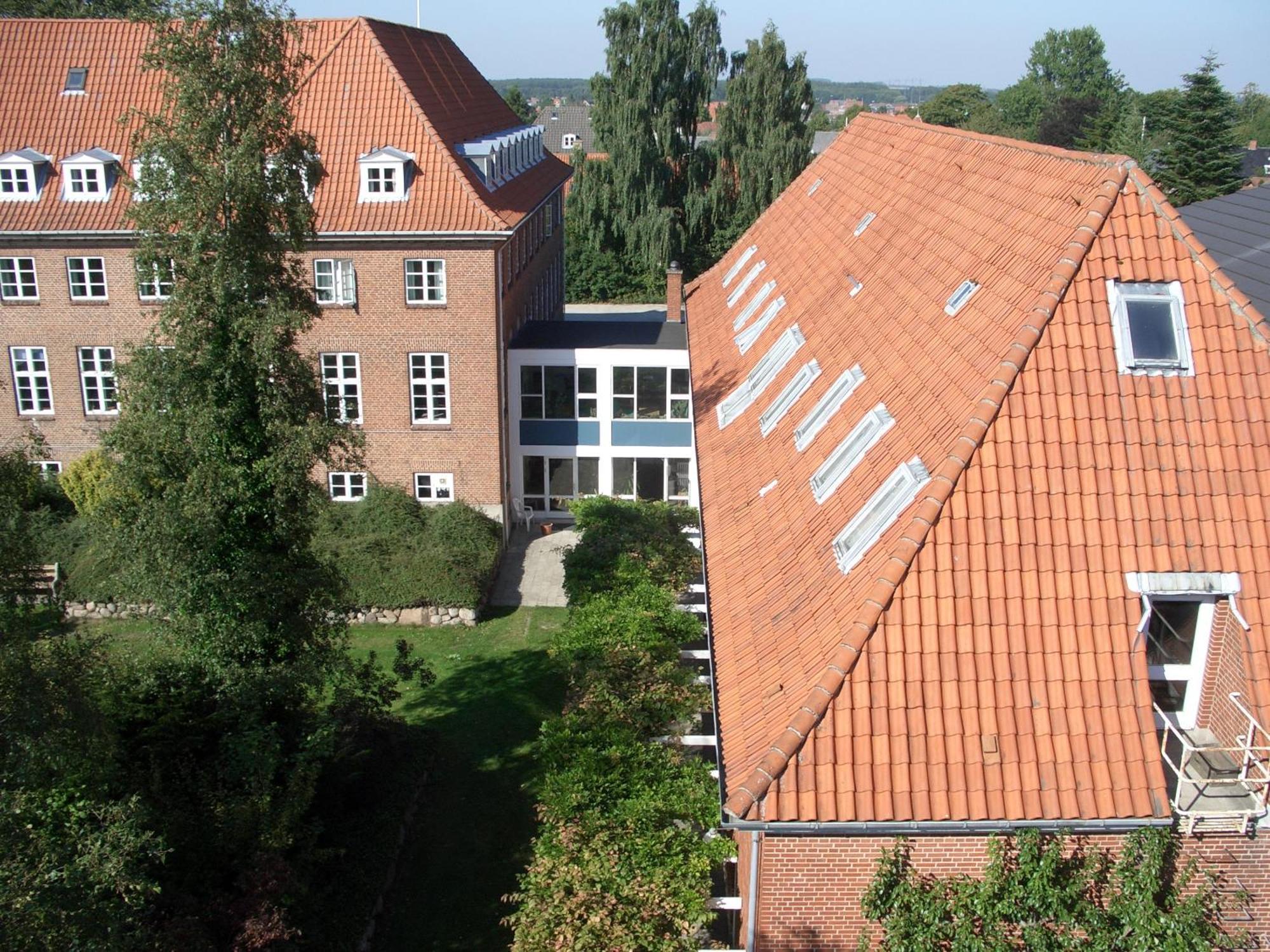 Emmaus Hostel Haslev Экстерьер фото
