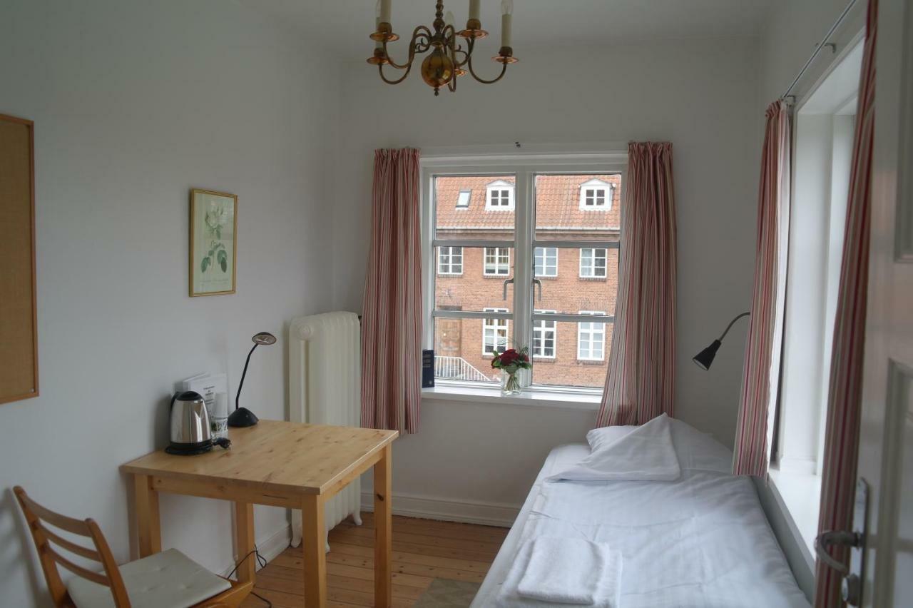 Emmaus Hostel Haslev Экстерьер фото